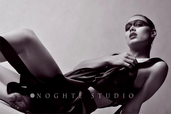Female model photo shoot of Roxinoghte