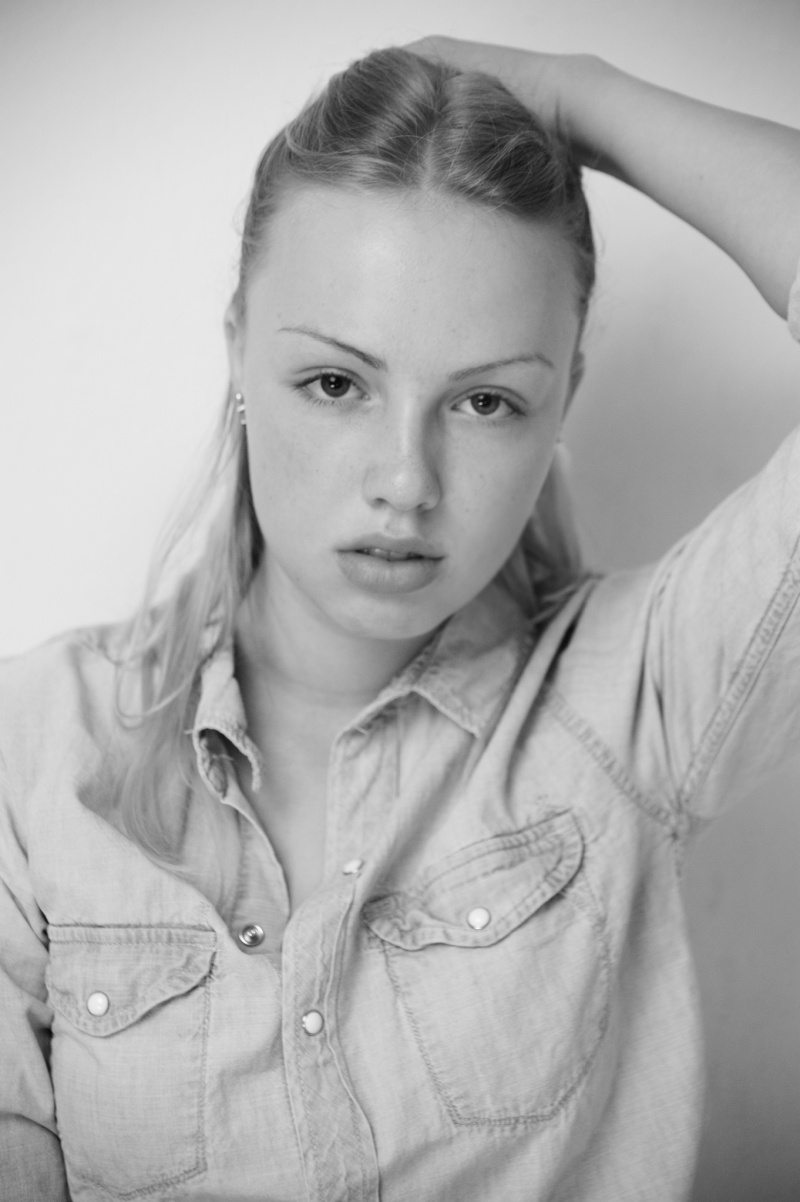 Female model photo shoot of Savier_94