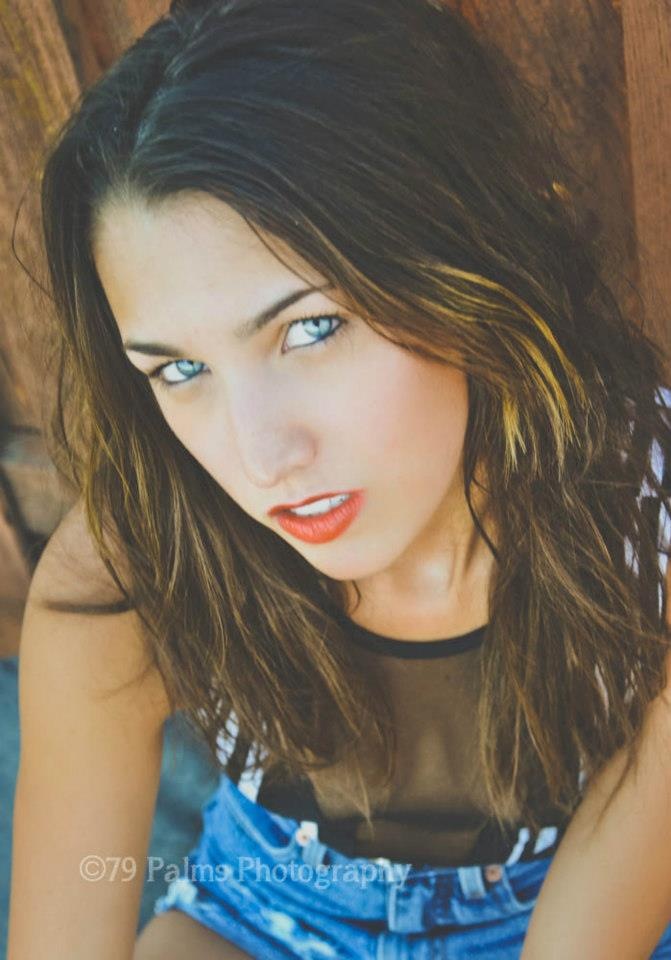 Female model photo shoot of Nicolle Perez