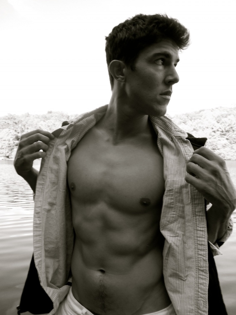 Male model photo shoot of Chris Viens