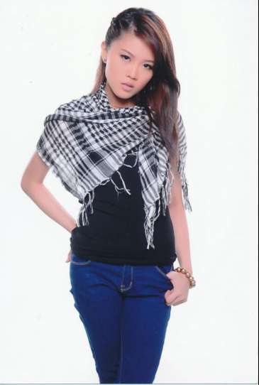 Female model photo shoot of Eunice Tan 