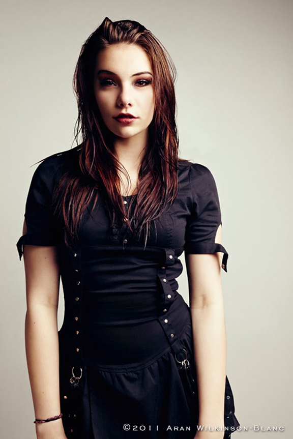 Female model photo shoot of Alina Cox