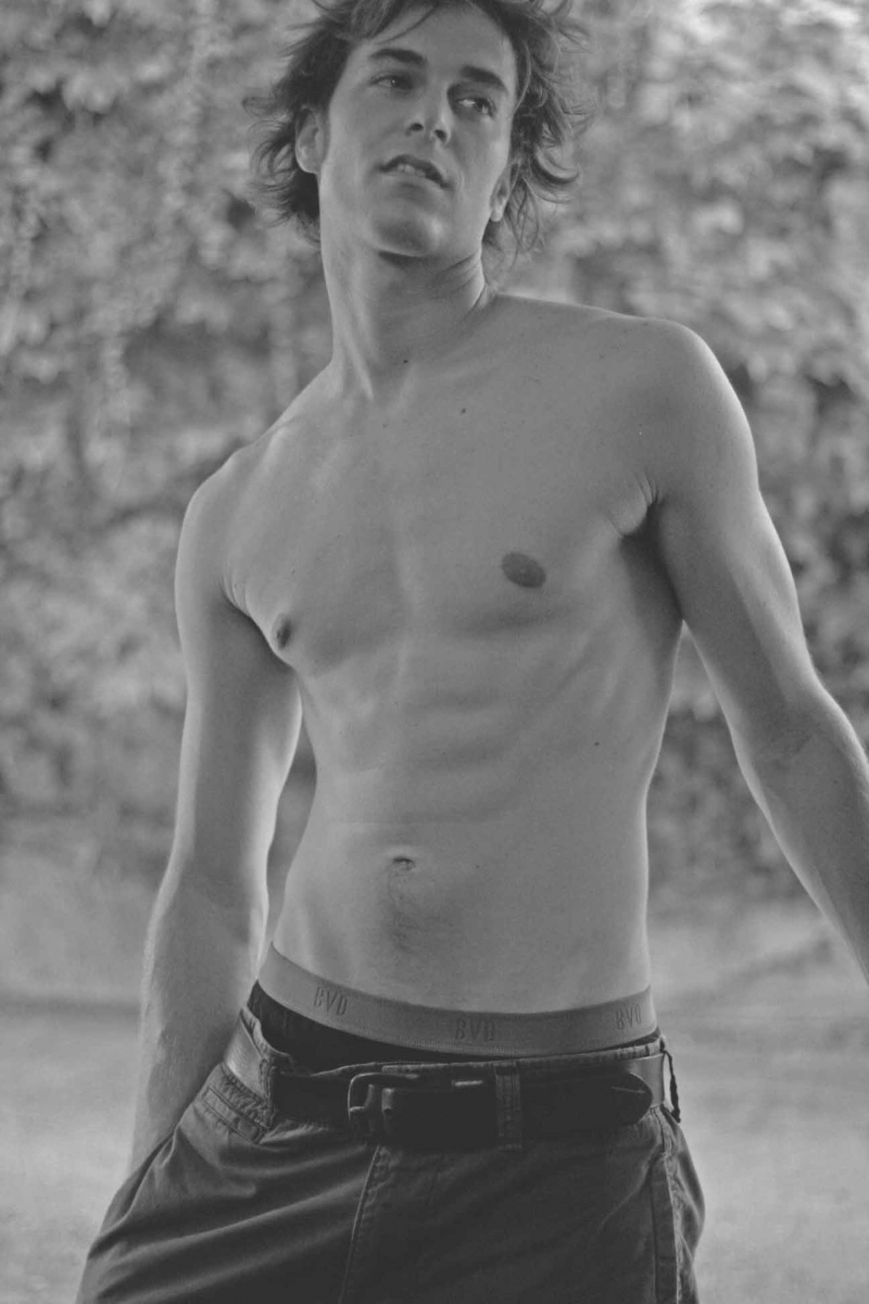 Male model photo shoot of Johnny Manor