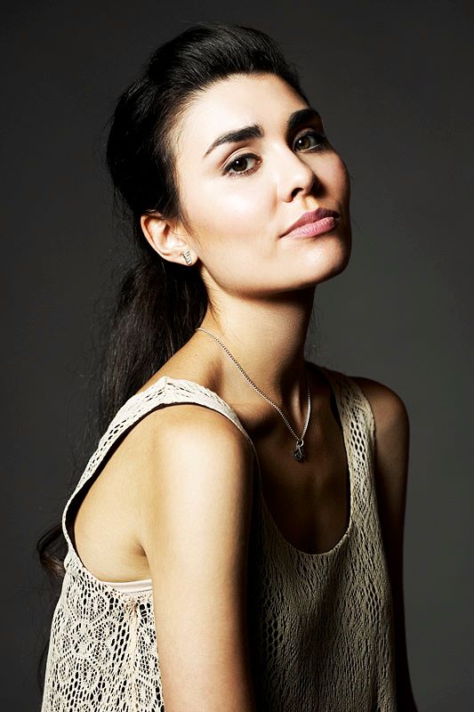 Female model photo shoot of Laura Zahra