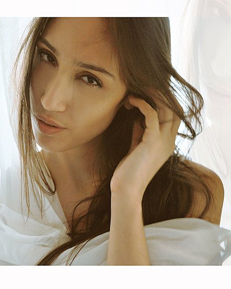 Female model photo shoot of Maia Natalia
