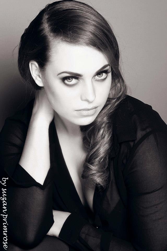 Female model photo shoot of Fiona Ryan