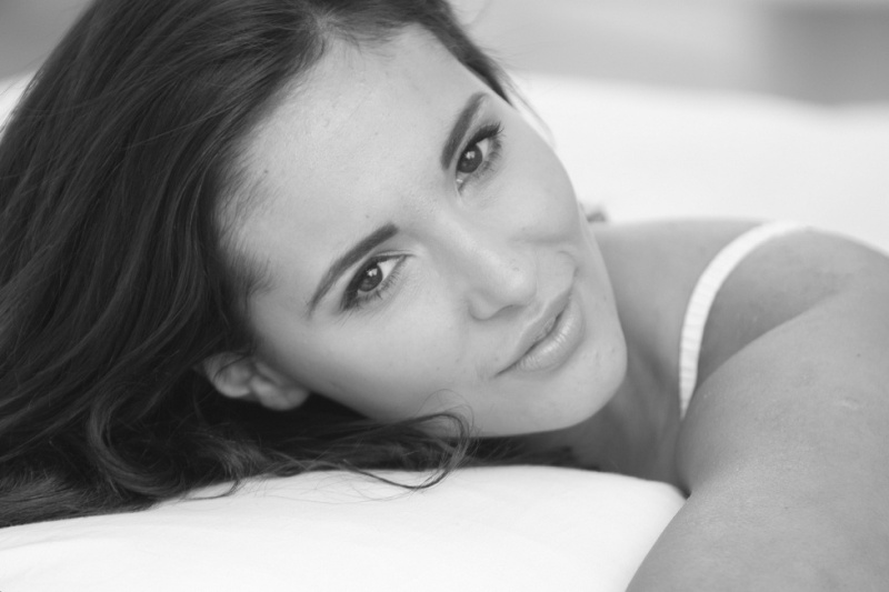 Female model photo shoot of Laura Azevedo
