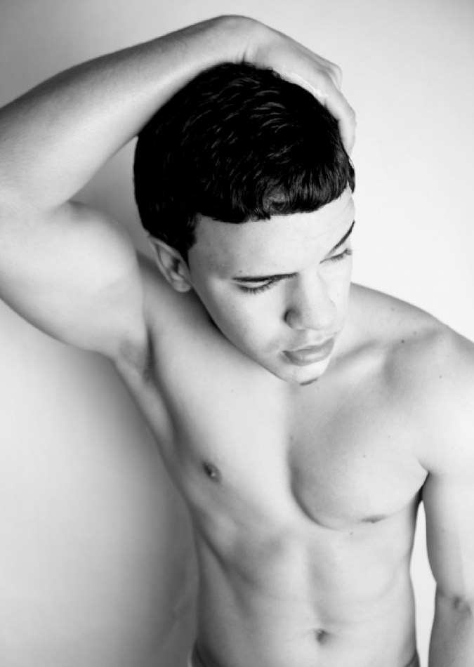 Male model photo shoot of Matt Peliz