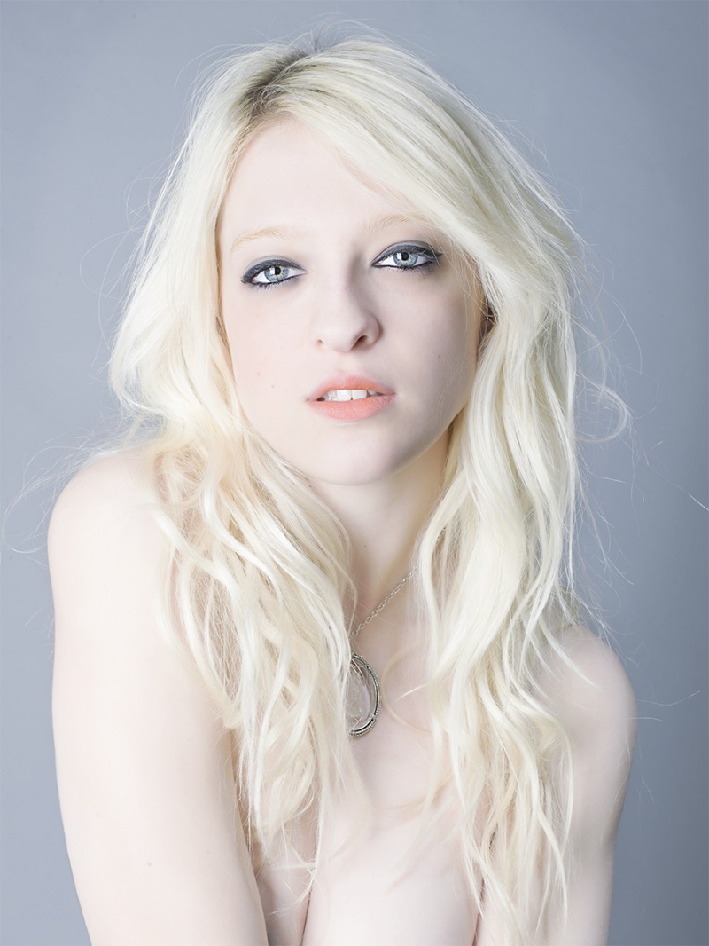 Holly Blue Eyes Female Model Profile - Merrimack, New 