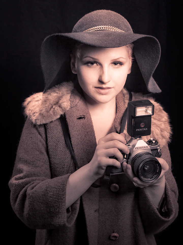 Female model photo shoot of Hannah Lex by J Sigerson