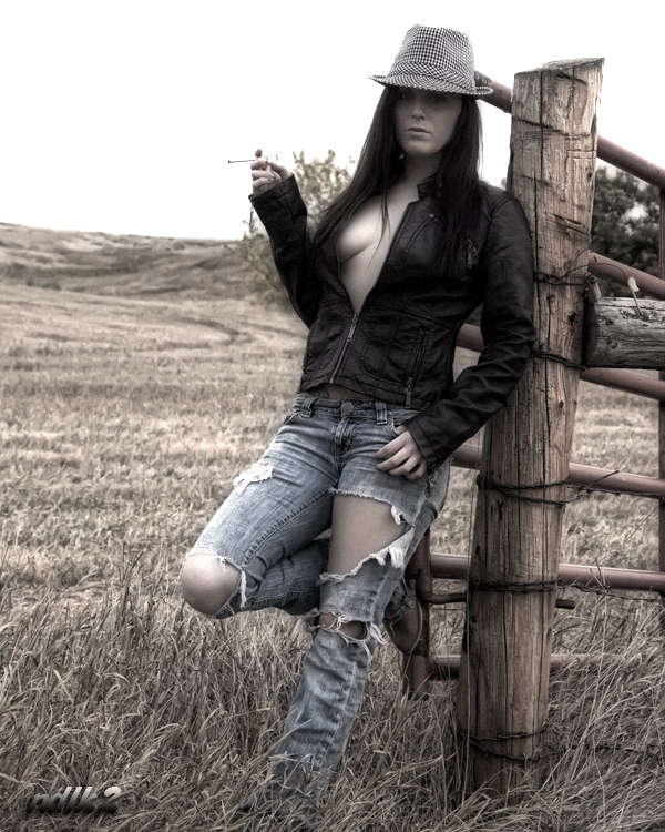 Female model photo shoot of RavaeJordan by NDLK2