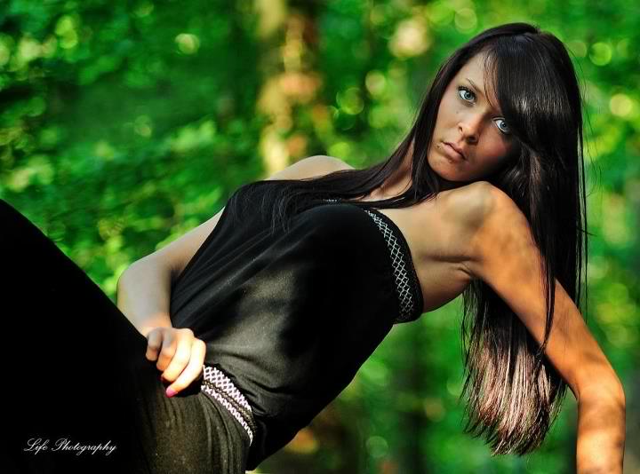 Female model photo shoot of Courtney Valdivia