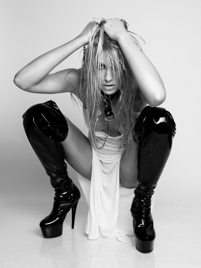 Female model photo shoot of Danielle Chambers in Piccle Studios London