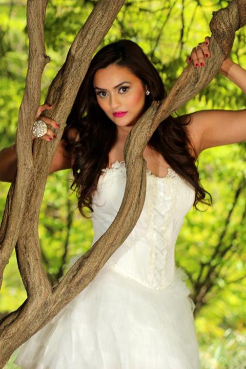 Female model photo shoot of Tania Malik