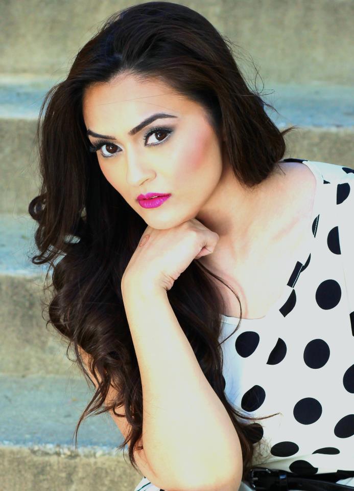 Female model photo shoot of Tania Malik
