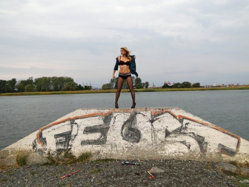 Male and Female model photo shoot of Jerry Fielden and BiLaNkA in Longueuil,Quebec