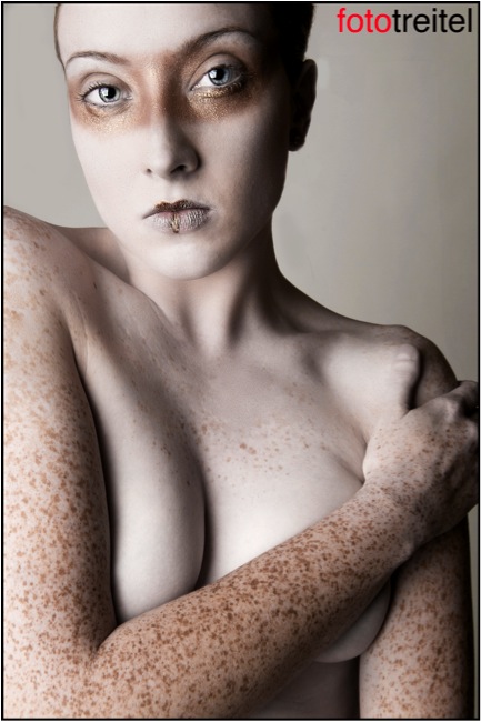 Female model photo shoot of Christy Faulkner by fototreitel in Cincinnati, Ohio