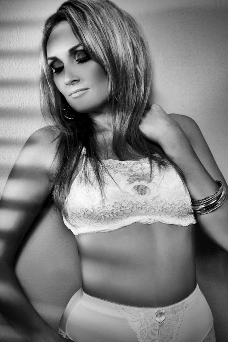 Female model photo shoot of Amanda Cascella by Nichole Alex 