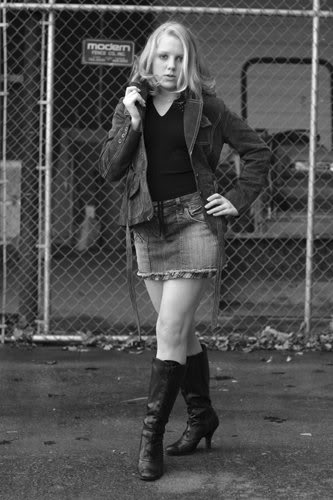 Female model photo shoot of Raven1092 in Fayettville, Arkansas