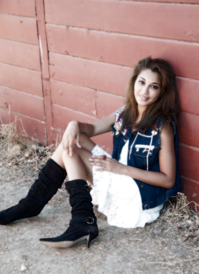 Female model photo shoot of Cashea Ward in Gibson Ranch Park