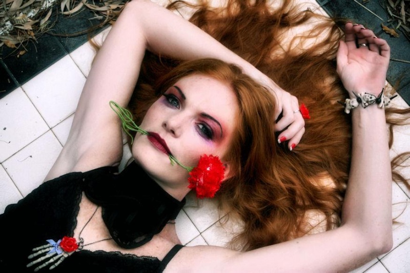 Female model photo shoot of Rachel Rutten