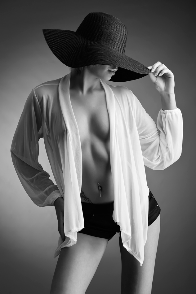 Male model photo shoot of Piotr Karejwo