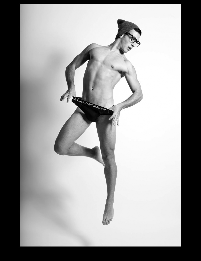 Male model photo shoot of Lucas Paul 
