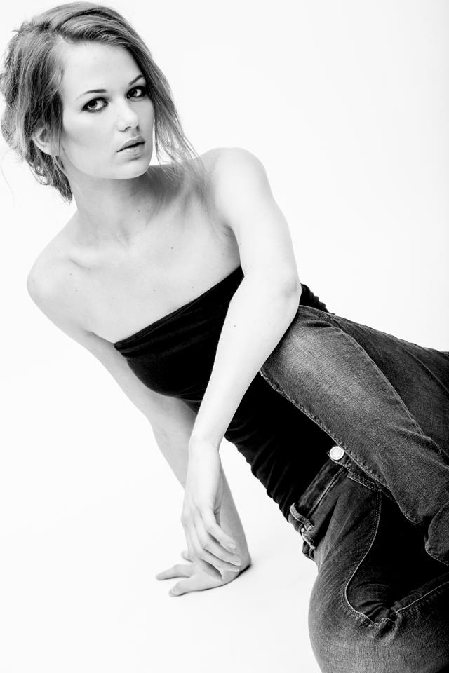 Female model photo shoot of Jen_Green