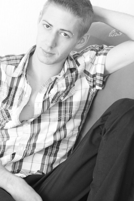 Male model photo shoot of Mac Erwan