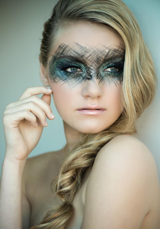 Female model photo shoot of Riana Horner