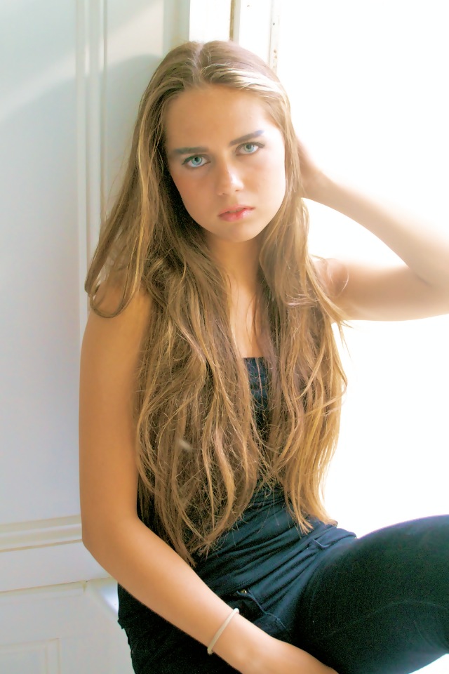 Female model photo shoot of KristineS94