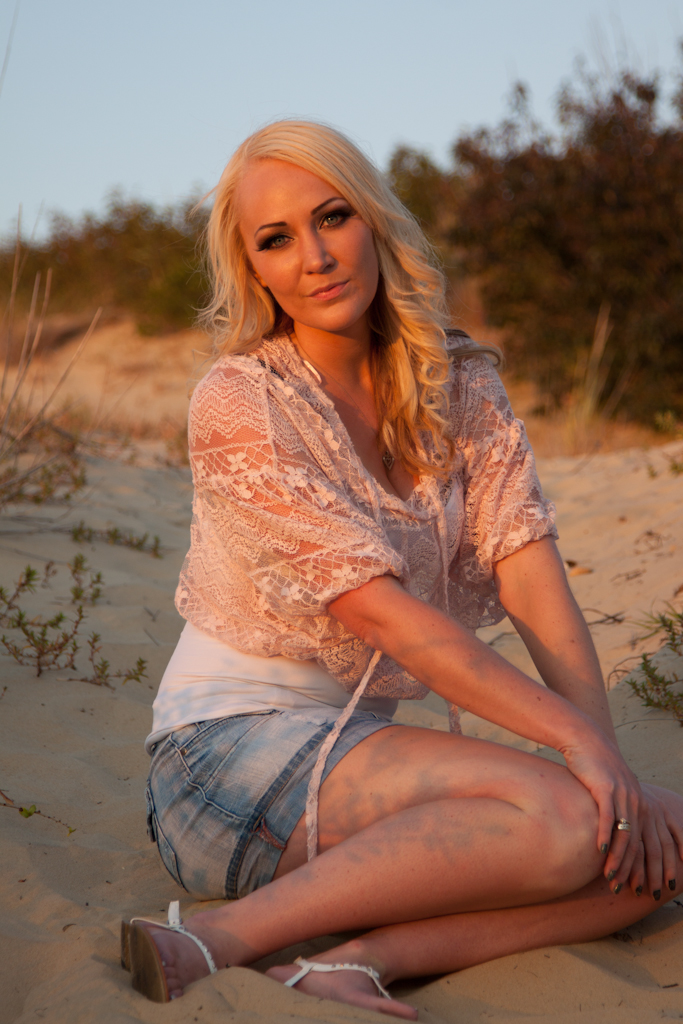 Female model photo shoot of Malibu_Mallorie by Mikeroscope in Nags Head, NC