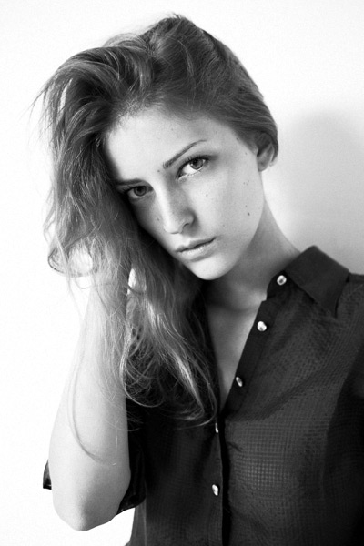 Female model photo shoot of Natalie_Boo