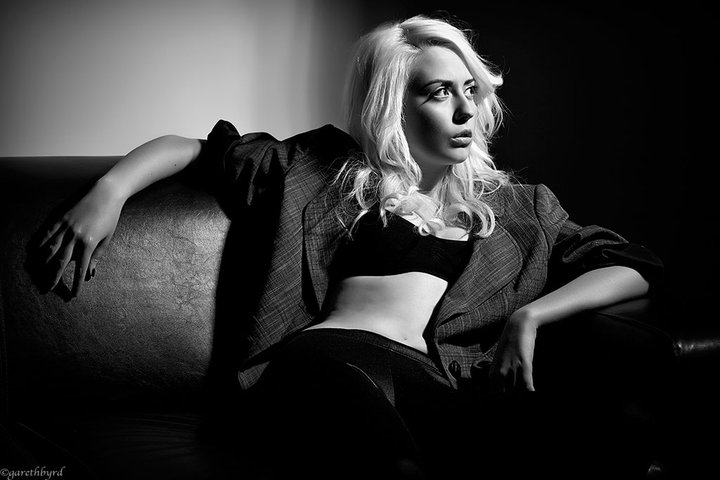Female model photo shoot of Lauren Byrne