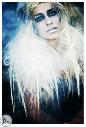 Female model photo shoot of Alice Blenkinsop