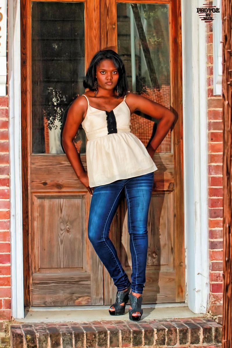 Female model photo shoot of Maria Latham by Just4Fun Fotoz in Columbus, Mississippi