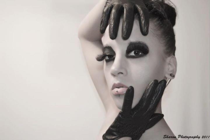 Female model photo shoot of Alyson Makeup Pinheiro in ST-Laurent