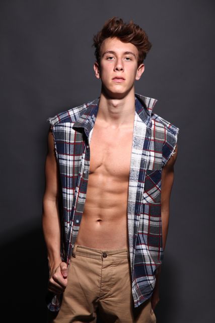 Male model photo shoot of Oliver Metzler