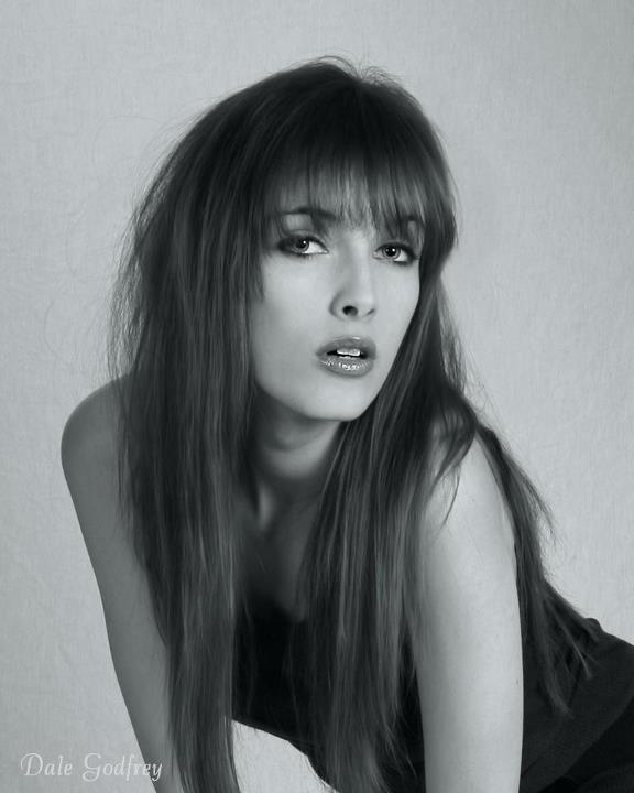 Female model photo shoot of Laura Dustin
