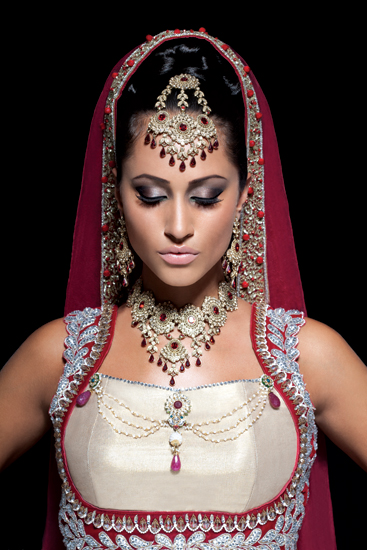 Female model photo shoot of Romina Zaib MUA