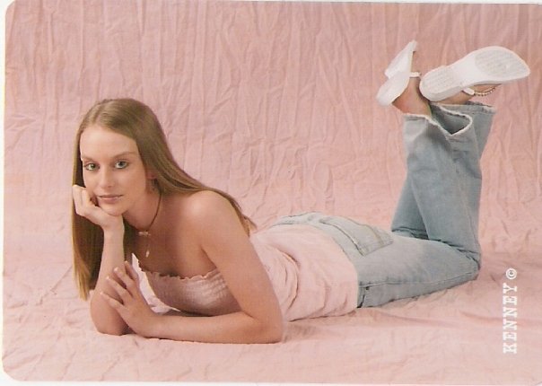 Female model photo shoot of Katie joe1