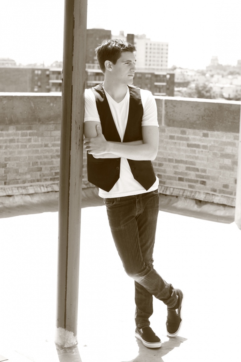Male model photo shoot of Dan Checkley in Brooklyn, NY
