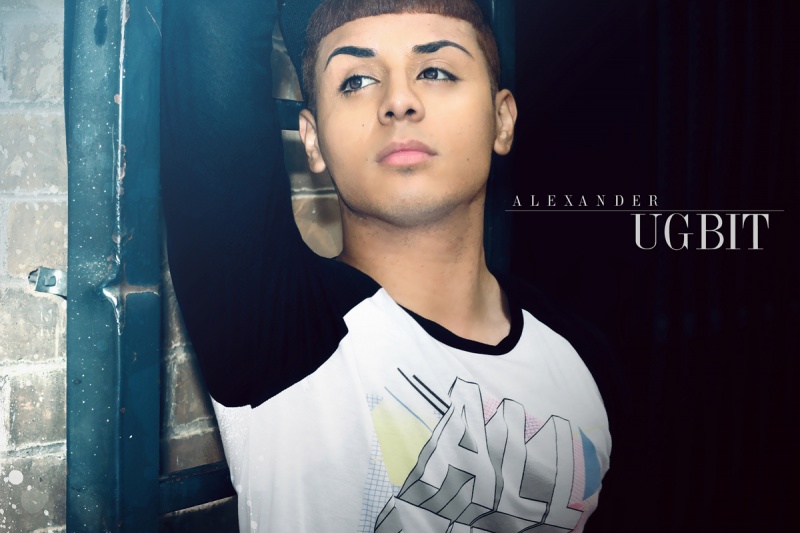 Male model photo shoot of Alexis Mancio