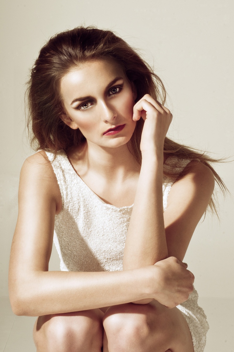 Female model photo shoot of Annia Harrup
