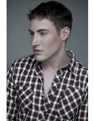 Male model photo shoot of Oliver Katz