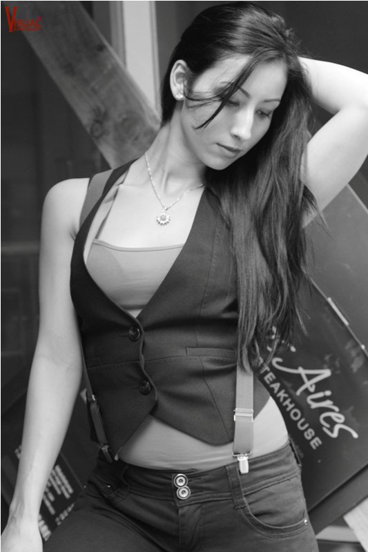 Female model photo shoot of LatinaDiana