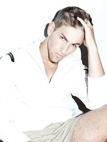 Male model photo shoot of Nickk Davis