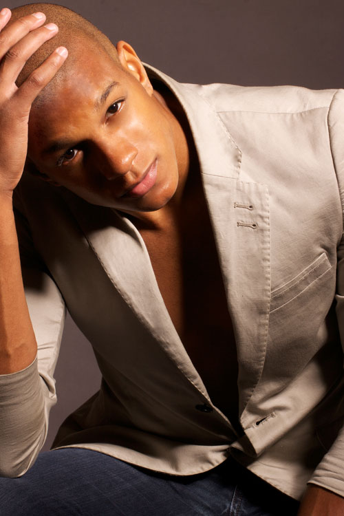 Male model photo shoot of Emanuel Thomas Williams