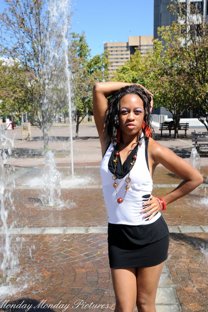 Male and Female model photo shoot of Monday Monday Pictures and Aren De Unna in Memphis