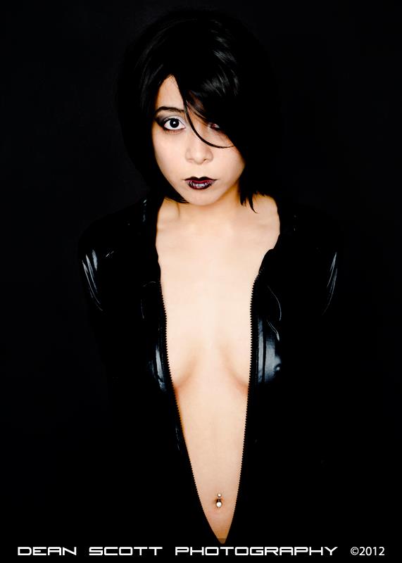 Female model photo shoot of Mina Vee